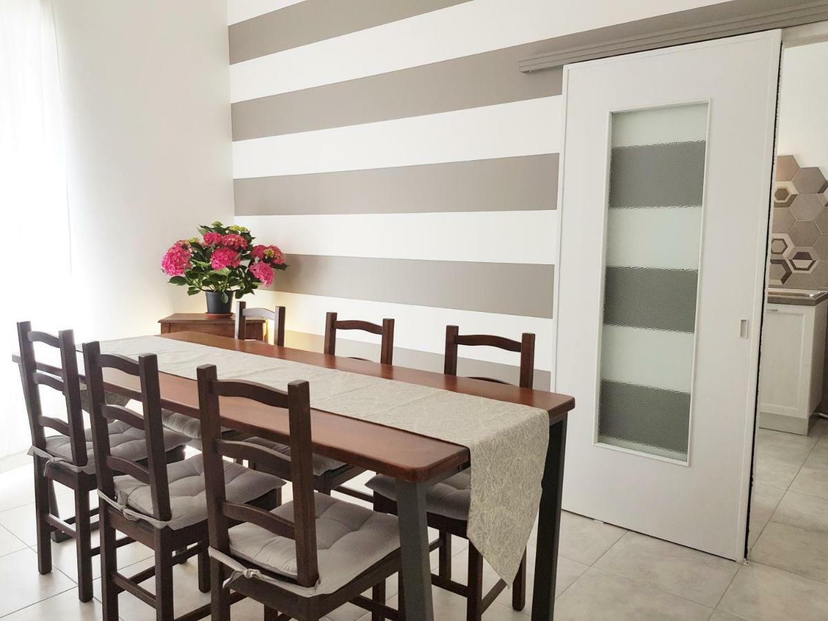 Modern Flat With Panoramic Terrace In Zuccarello 아파트 외부 사진